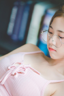出差的秘书色情